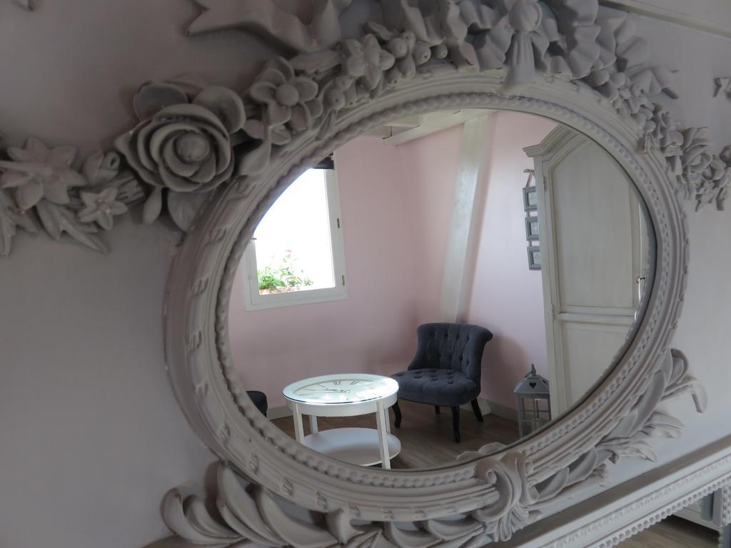 Отель La Maison Sur Les Nuages Saint-Christophe  Номер фото