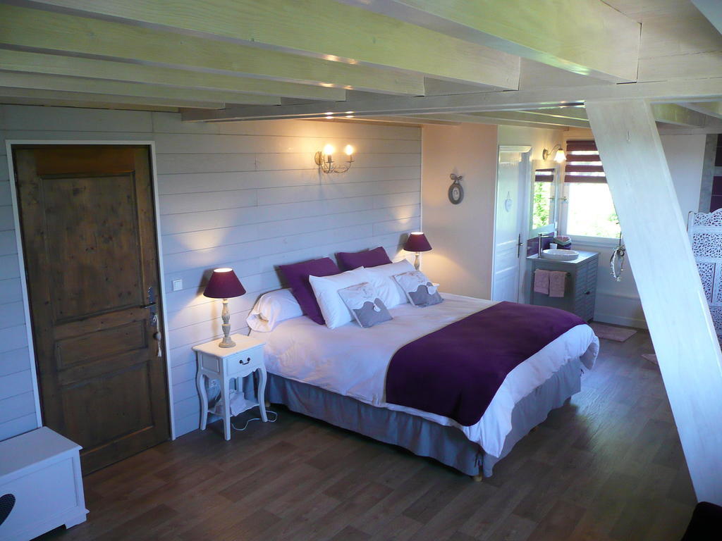 Отель La Maison Sur Les Nuages Saint-Christophe  Номер фото