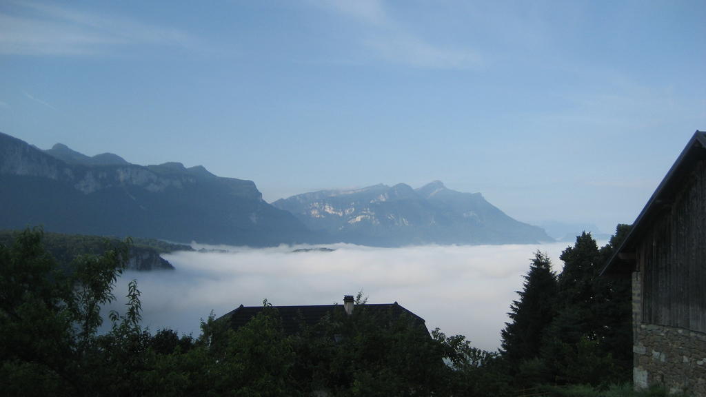 Отель La Maison Sur Les Nuages Saint-Christophe  Экстерьер фото